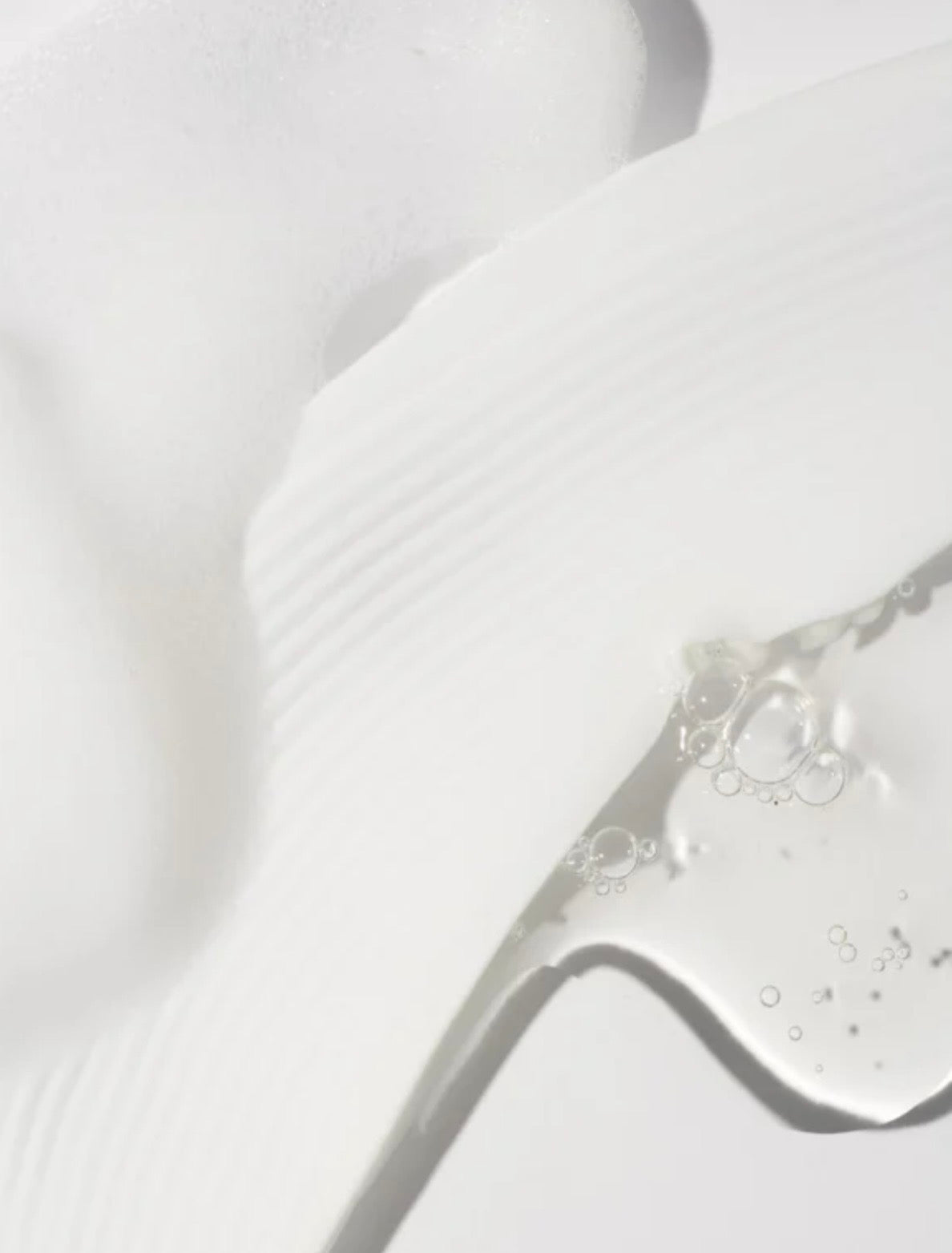 Zarte Reinigungsmilch mit Arganöl