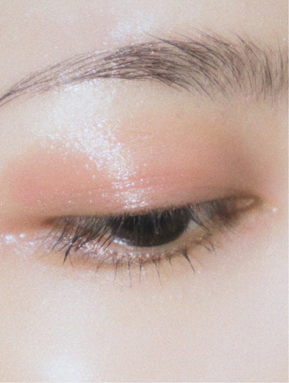 Glättende Augencreme mit Hyaluronsäure